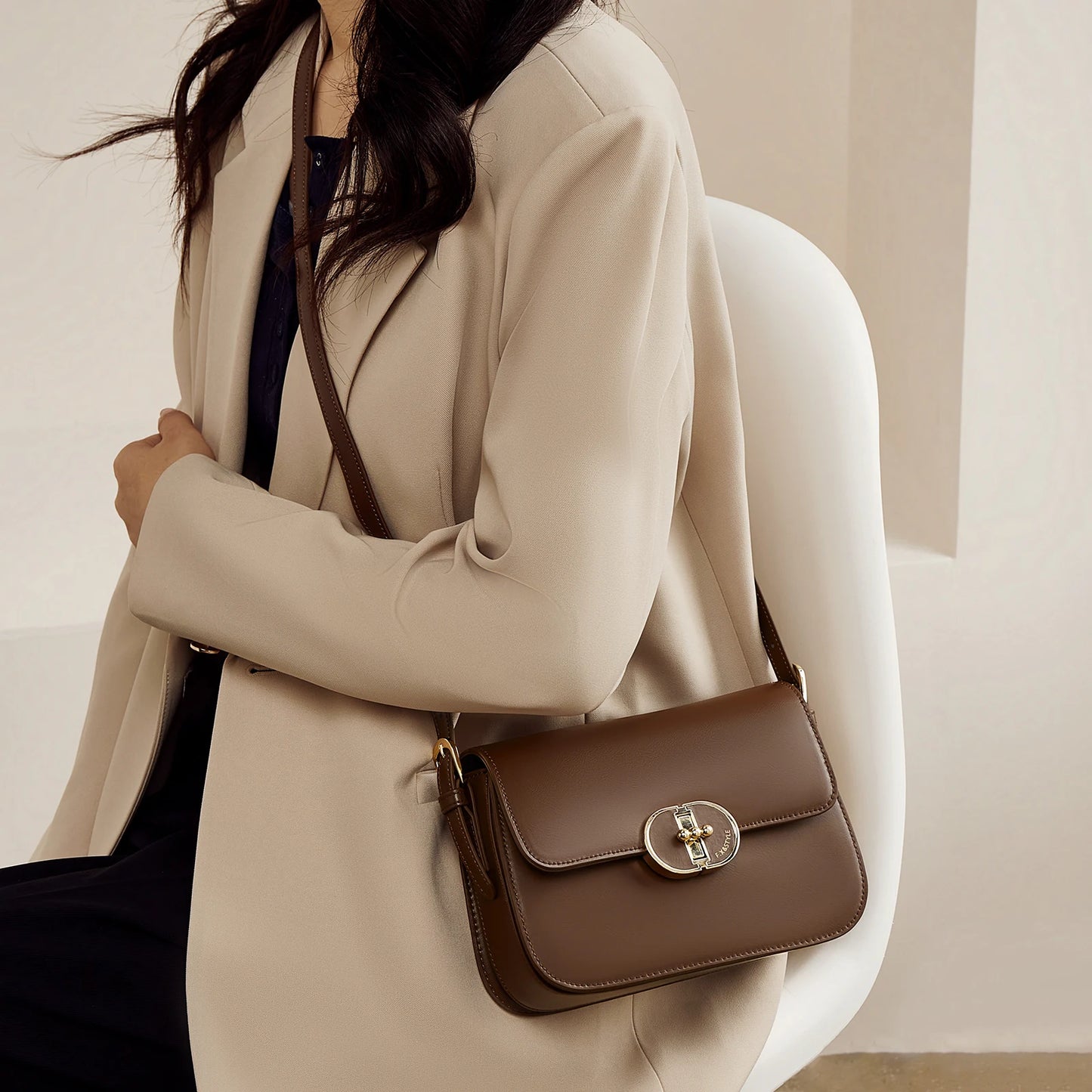 FOXER Women’s Retro Leather Crossbody Bag 2026