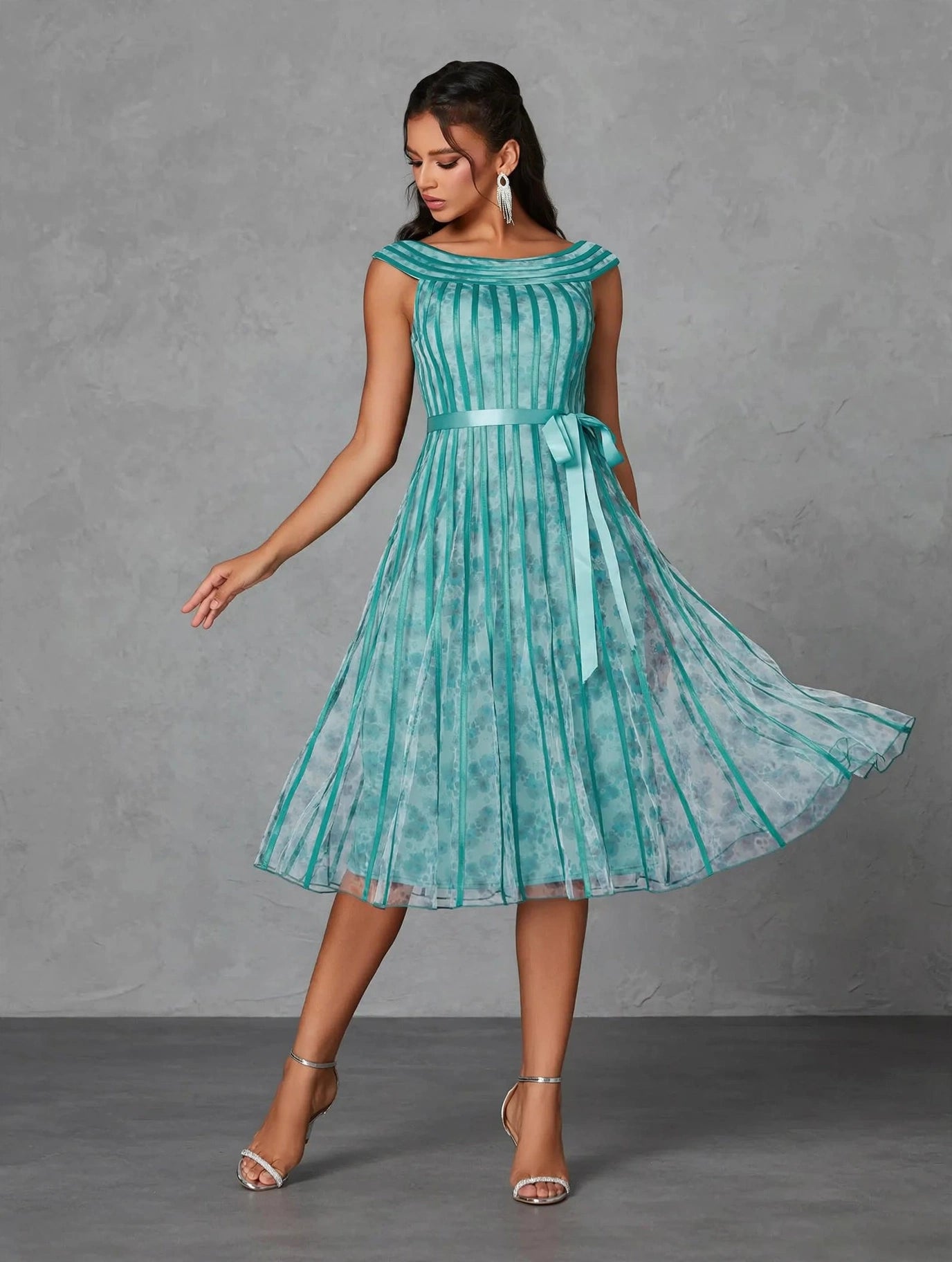 Round-Neck Printed Mesh Evening Dress