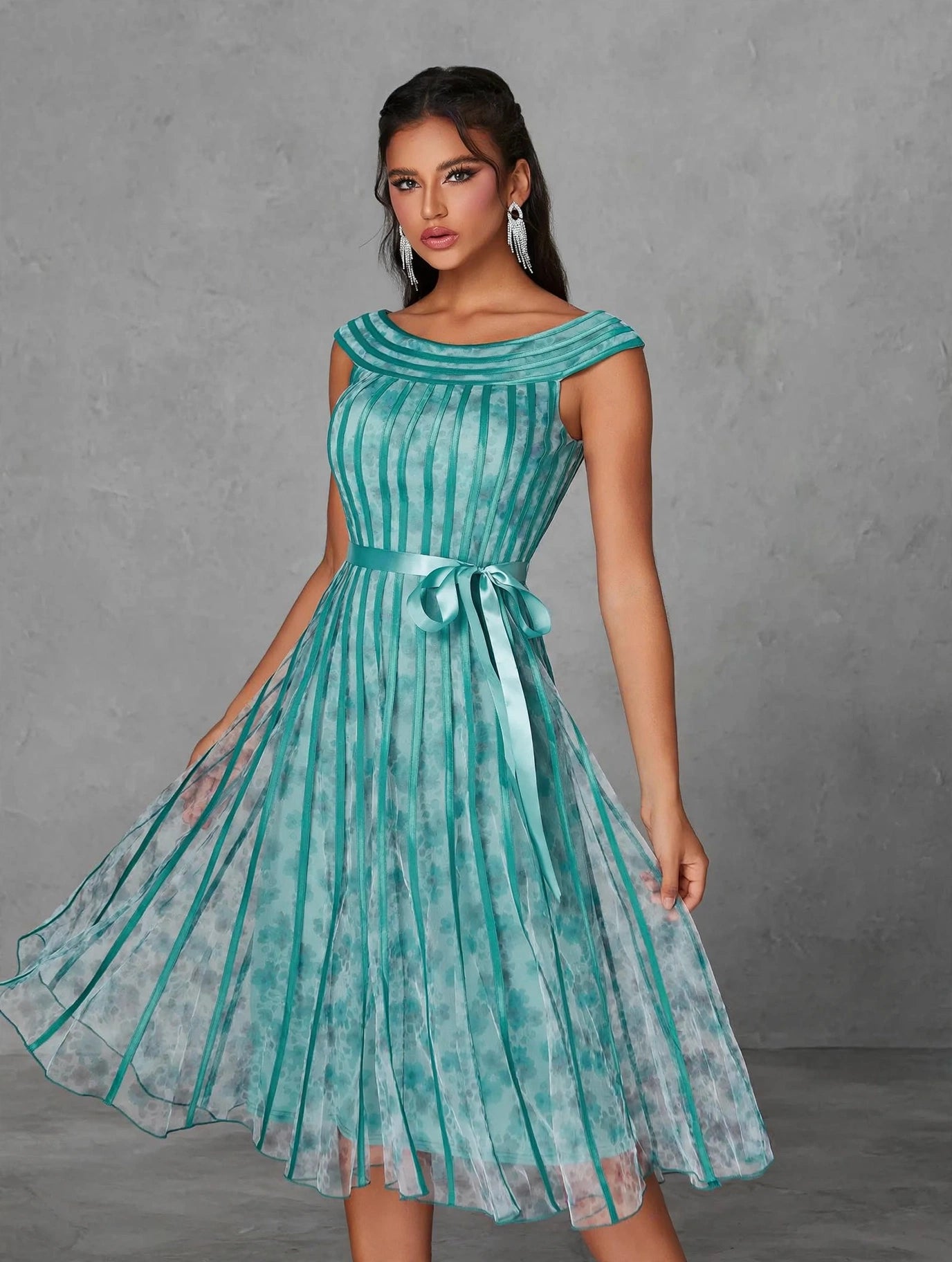 Round-Neck Printed Mesh Evening Dress