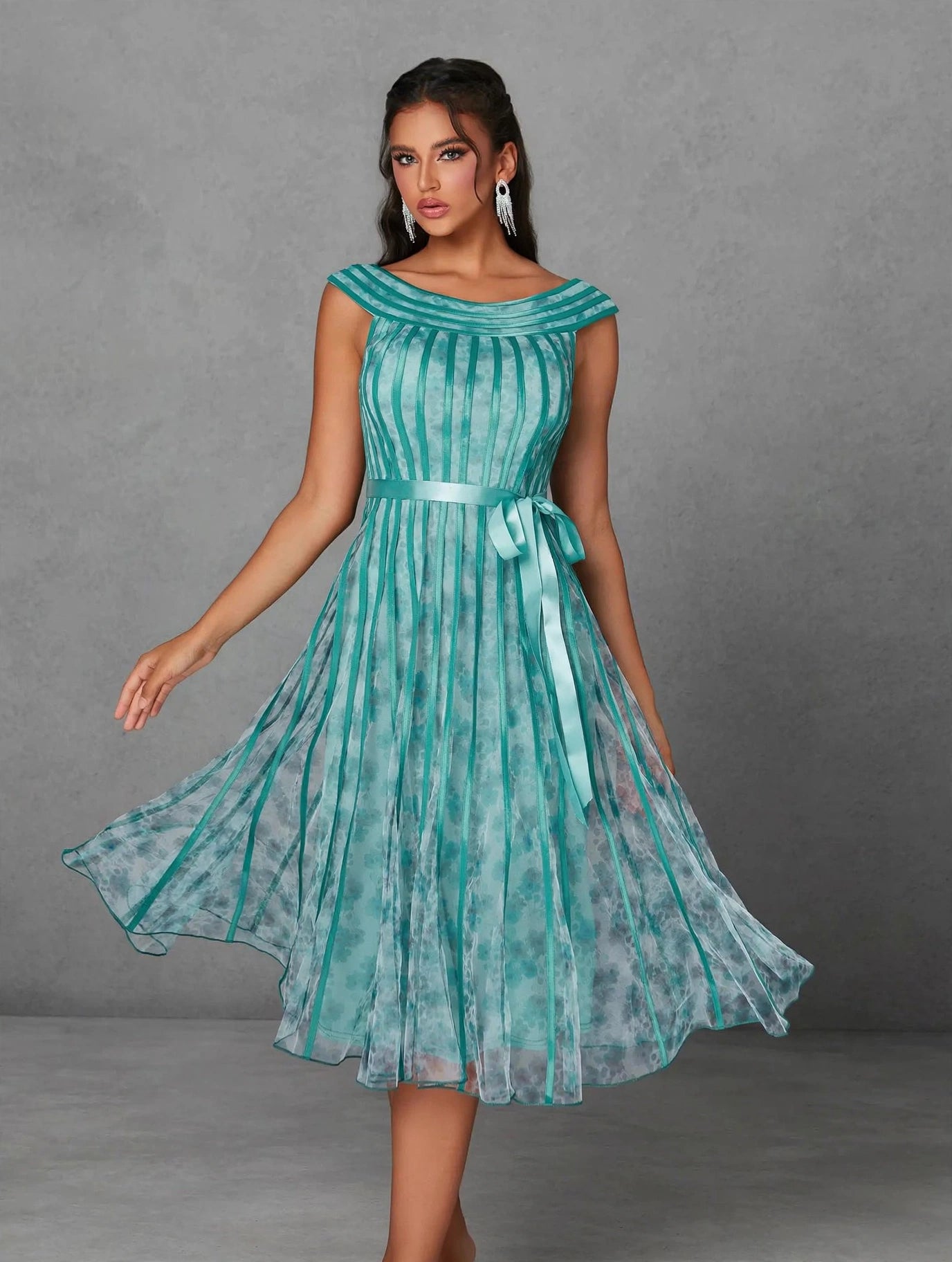 Round-Neck Printed Mesh Evening Dress
