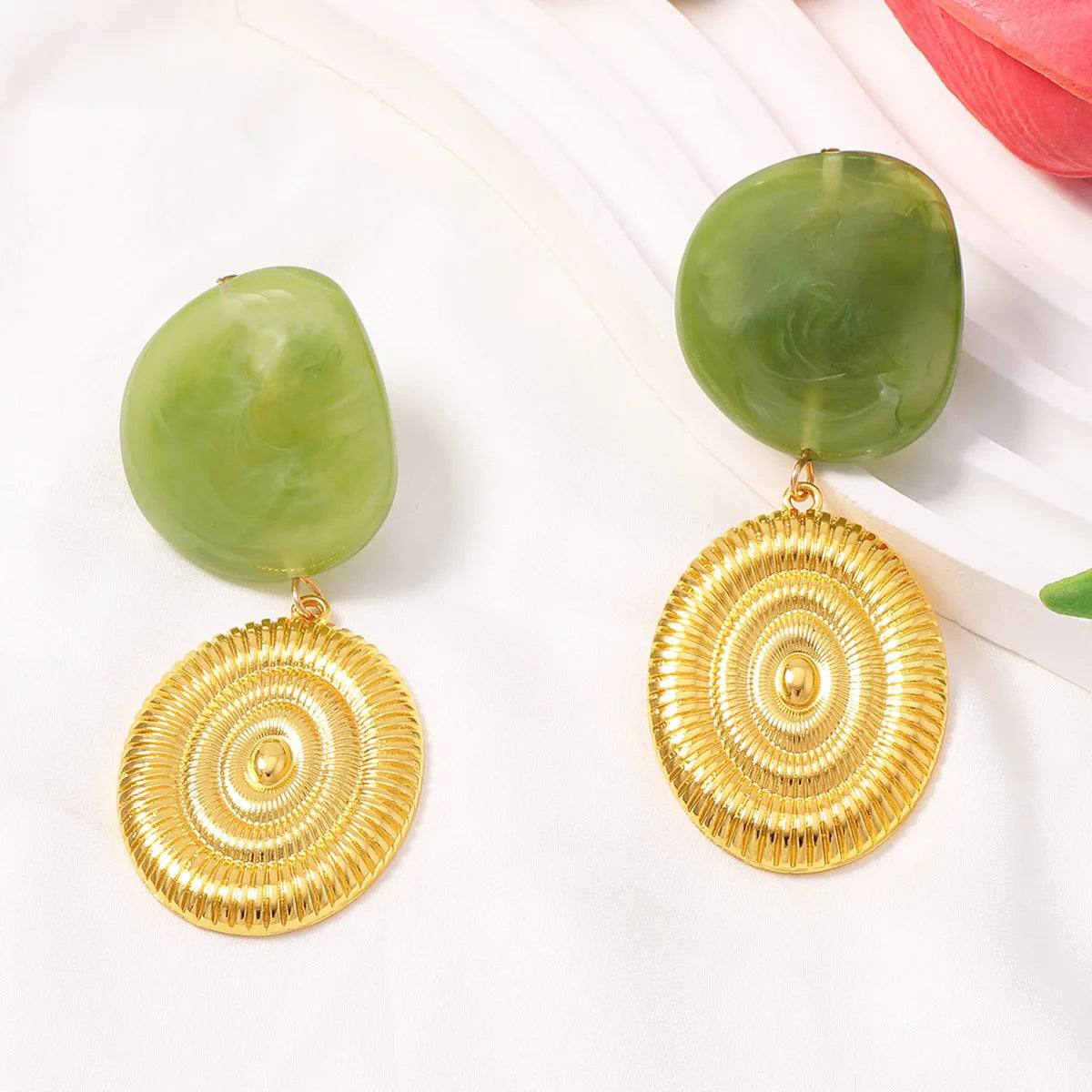 Irregular Geometric Resin Pendant Earrings for Women Ladies Temperament Vintage Metal Shell Drop Earrings Jewelry Accessories
