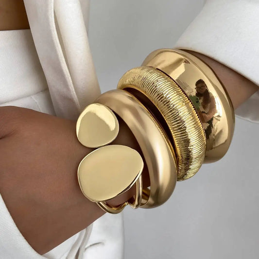 Glossy Wide Bracelet