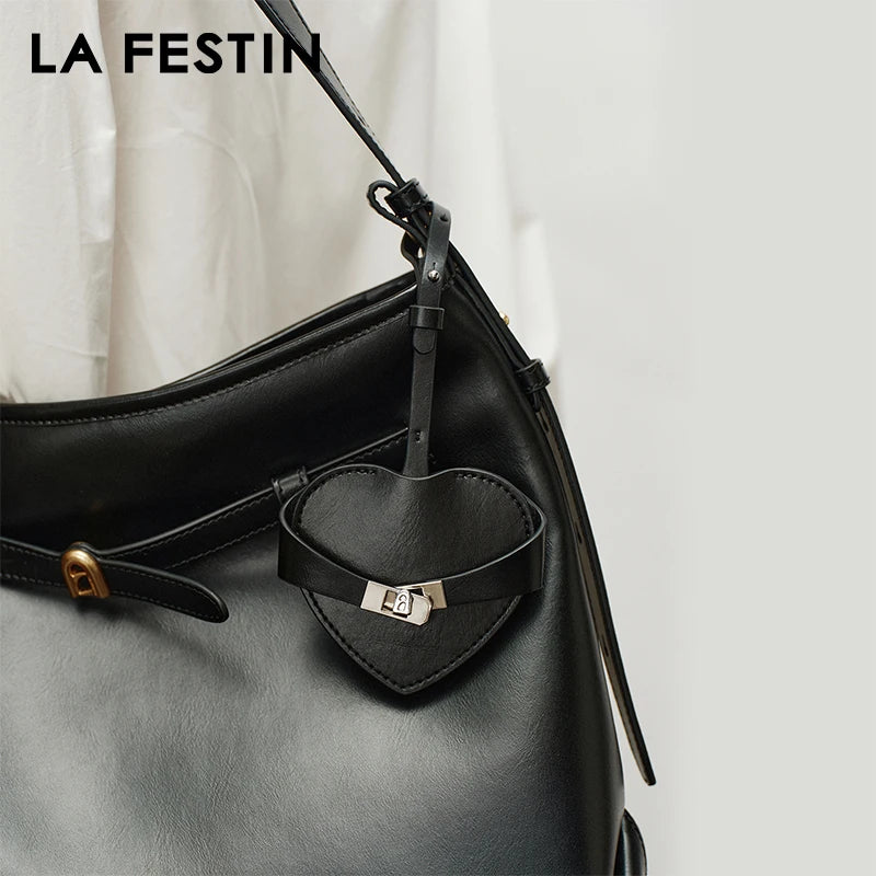 LA FESTIN Love Pendant Bag Charm 2026