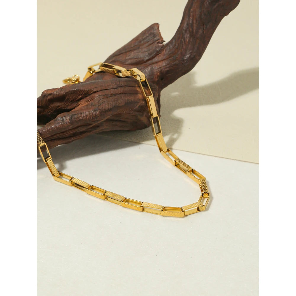 Statement Pendant Choker Necklace
