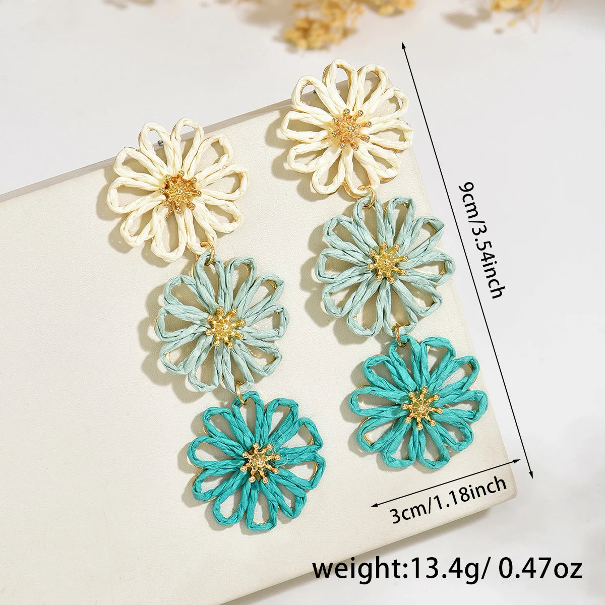 Women Handmade Woven Straw Triple Flower Earrings Ombre Cream Brown Daisy Dangling Earrings Bohemian Seaside Holiday Accessories