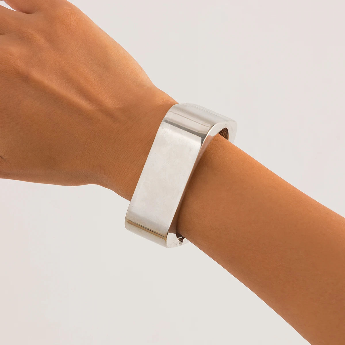 Simple Geometric Smooth Metal Cuff Bangles Trending Punk Gold Color Spring Bracelets