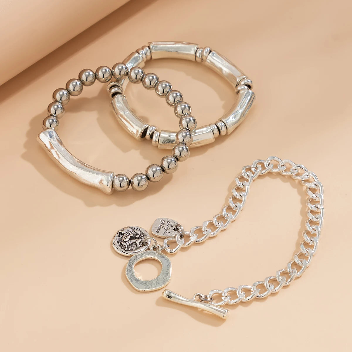 4 قطع/طقم سوار بتعليقة عملة معدنية بتصميم قديم ومشبك OT على اليد
