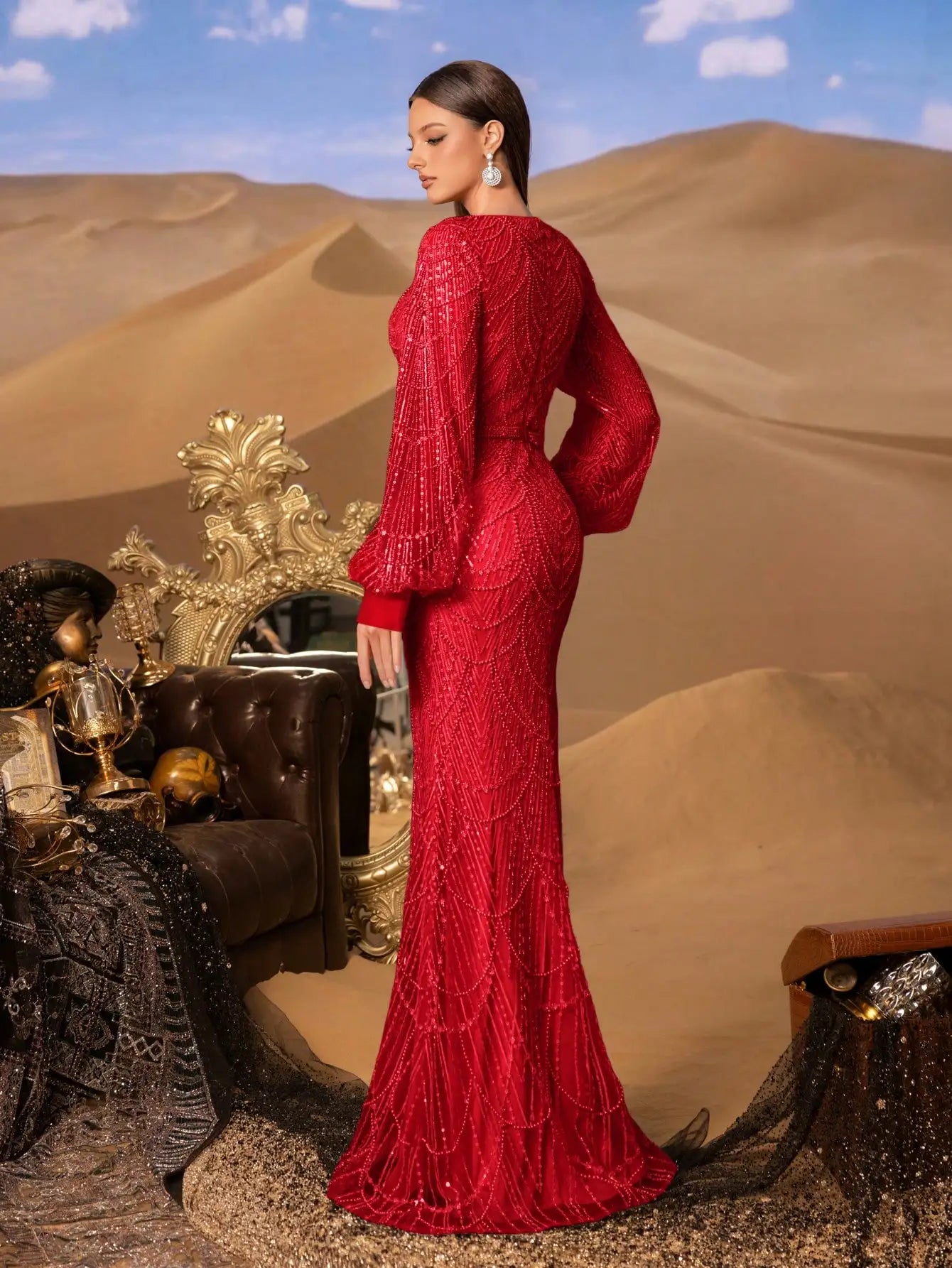 Elegant and luxurious sequined mermaid long-sleeved evening dresses, adorned with sparkling crystal beads.