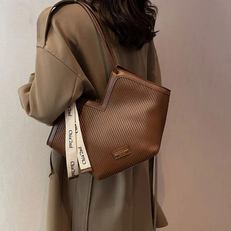 PU Leather Heart-Shaped Tote Bag