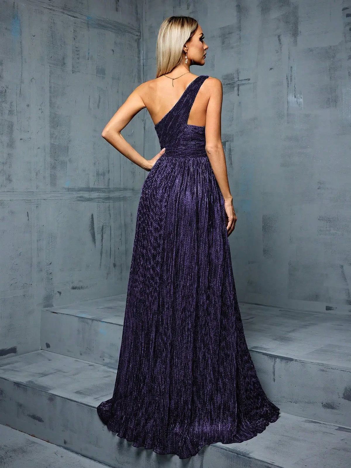 One-shoulder Irregular Metal Wire Long Skirt