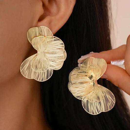 Elegant Multi Layer Metal Petal Flower Stud Earrings for Women Creative Gold Color Hollow Floral Piercing Earrings Jewelry Gifts