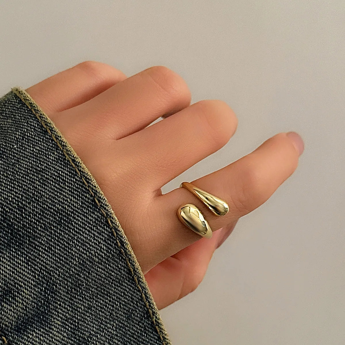 Creative Water Drop Wide Metal Bangle Gold Color Geometric Twisted Bracelets