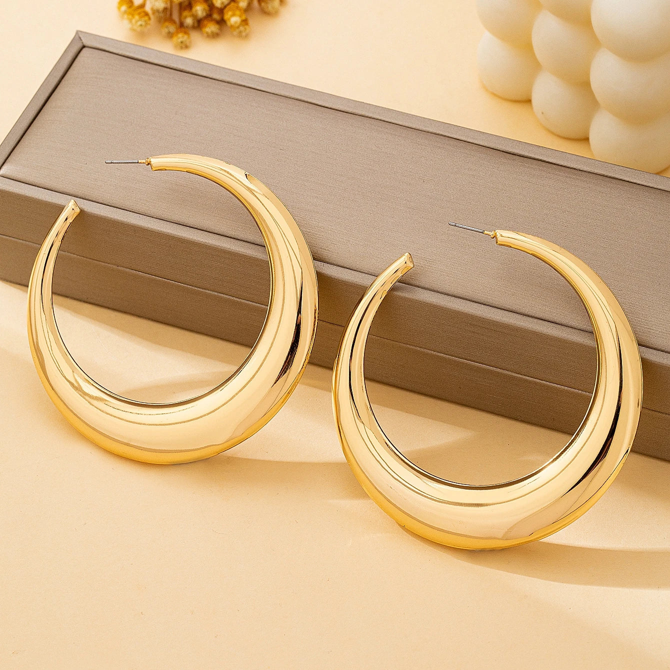 Jewelry Set, Simple and Stylish Glossy Choker and Earrings