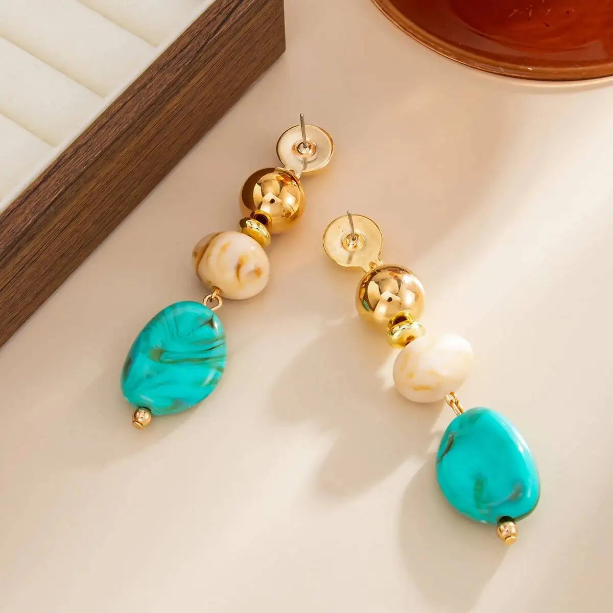 Vintage Resin Acrylic Geometric Pendant Earrings