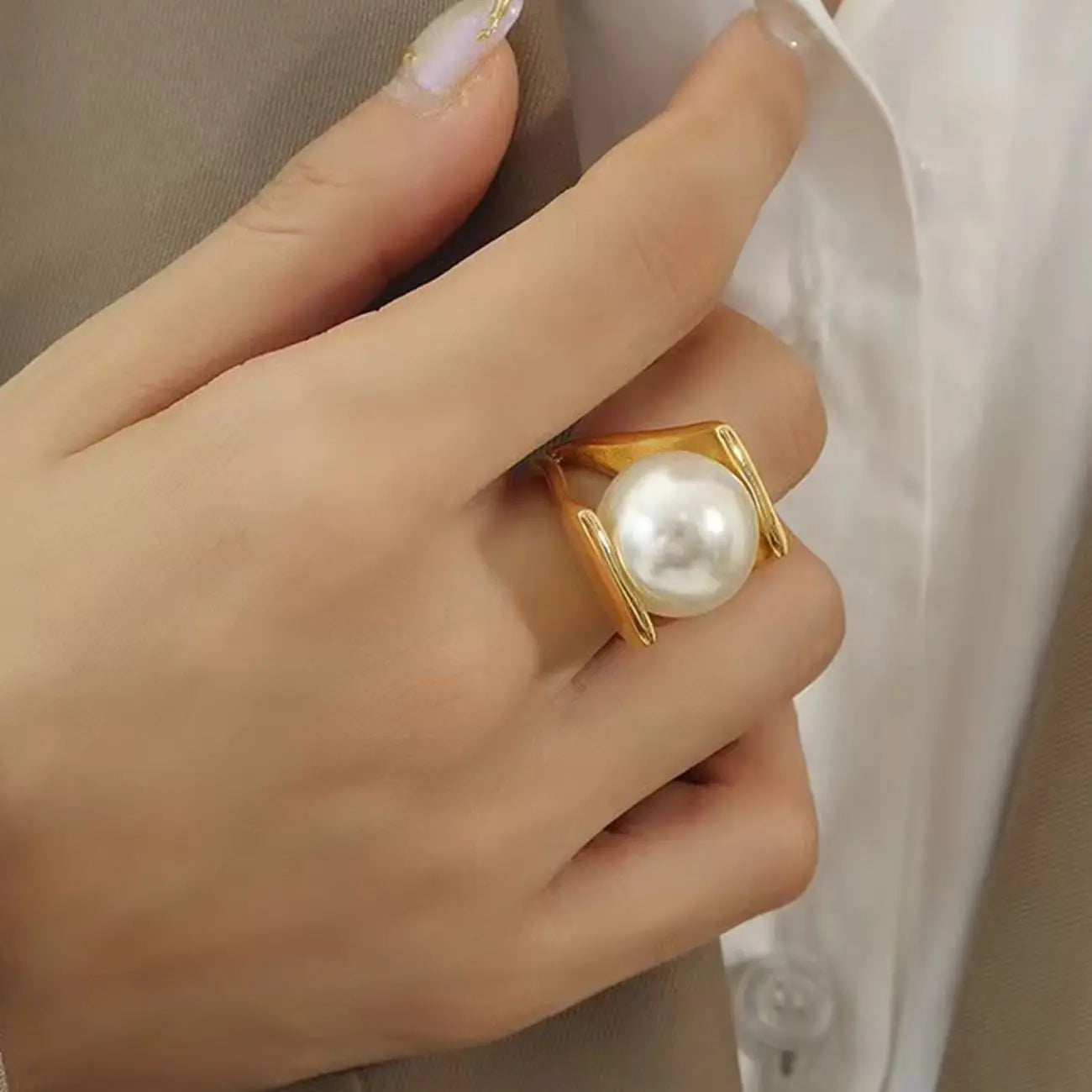 A Y-Shaped French-Style Imitation Pearl Ring, a Stylish and