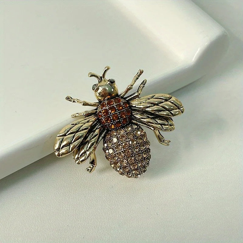 SKEDS Luxury Exaggerated Vintage Women Crystal Bee Brooch Pin Fashion Elegant Lady Exquisite Insect Rhinestone Badges