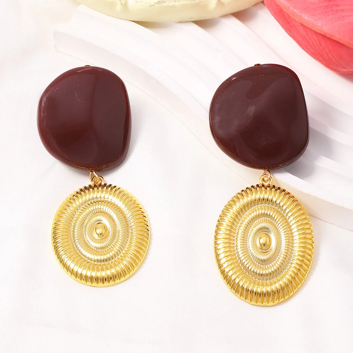 Irregular Geometric Resin Pendant Earrings for Women Ladies Temperament Vintage Metal Shell Drop Earrings Jewelry Accessories