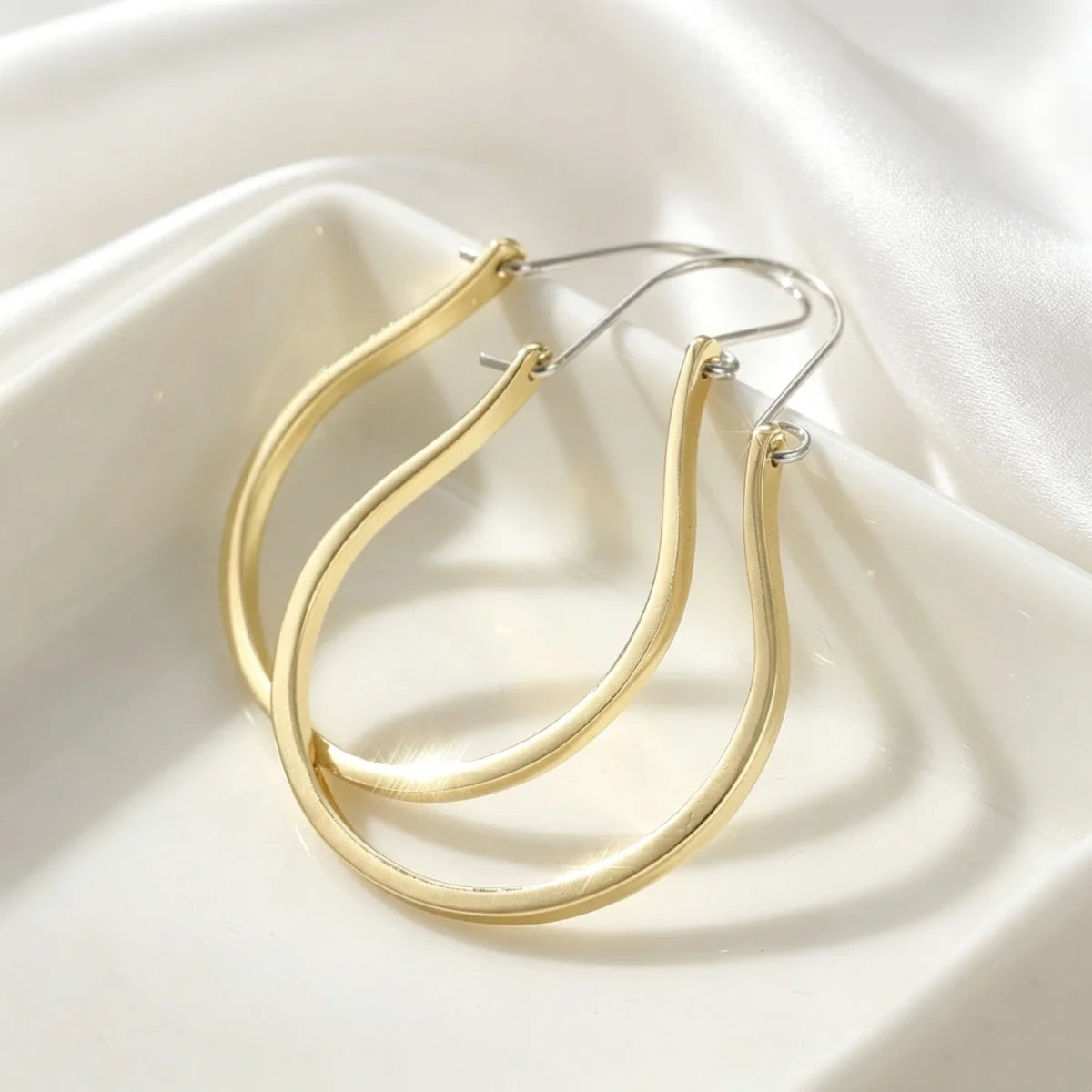 Stylish Big Gold Color Teardrop Hoop Earrings - Minimalist Design For All Occasions Women's Chic Jewelry