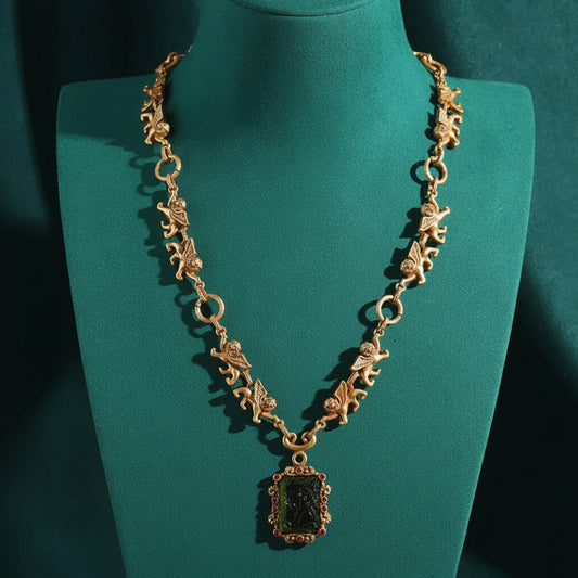 Vintage Green Glass Lion Pendant Necklace