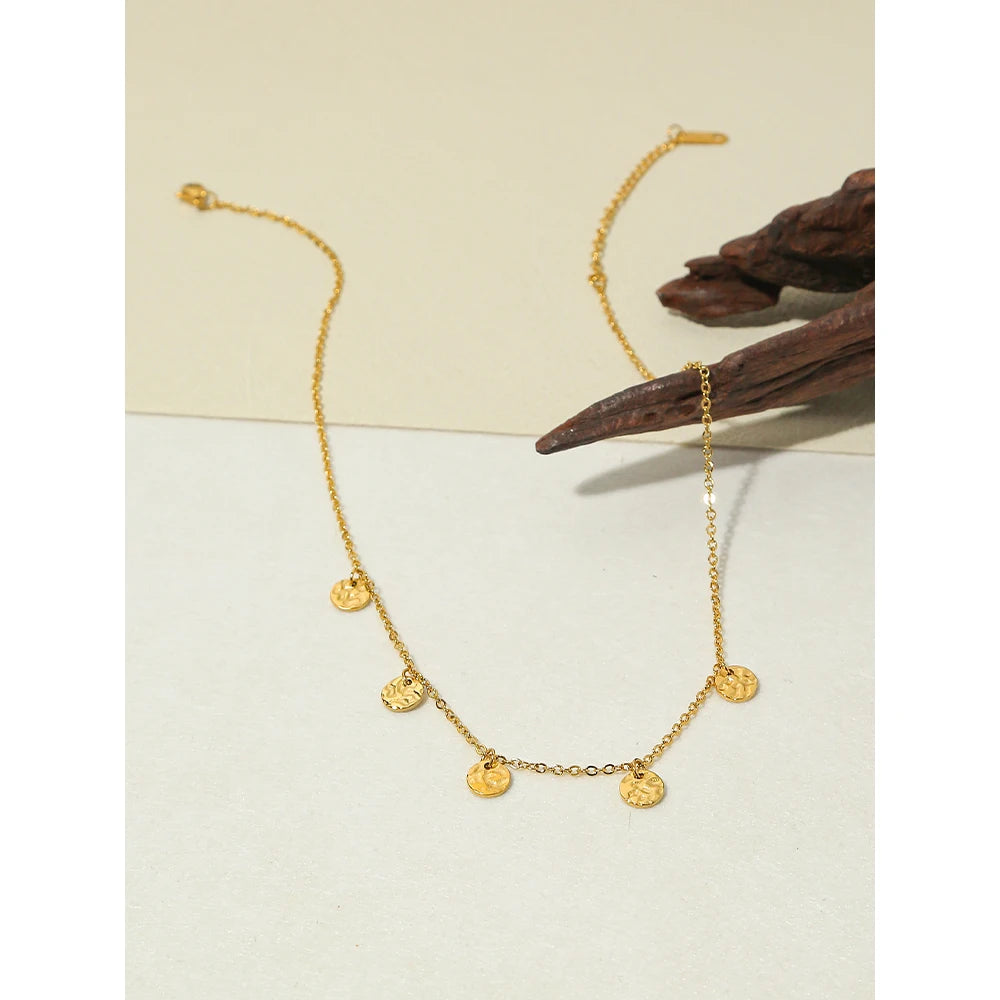 Statement Pendant Choker Necklace
