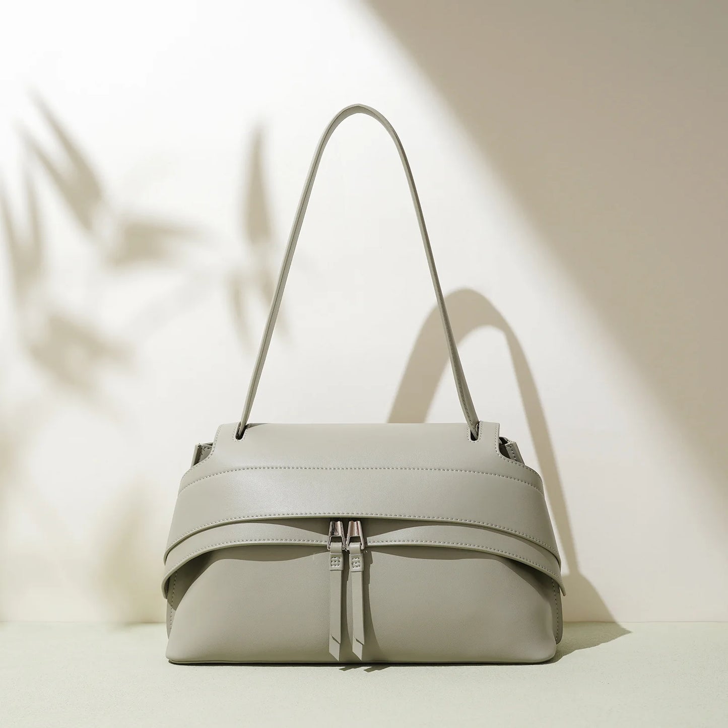 YANATARI Leather Underarm Shoulder Bag