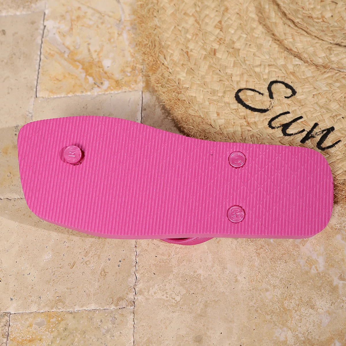 Summer Flats Flip Flops 2025 New Outer Wear Slippers Non-Slip Women's Beach Flip Flops