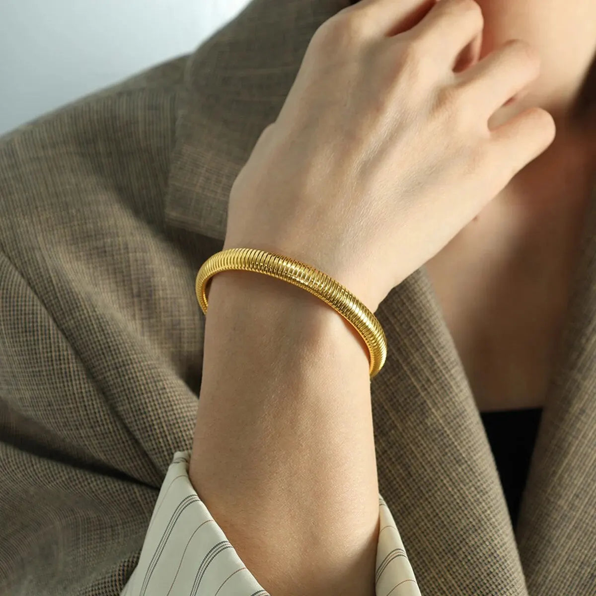 Waterproof Stainless Steel Retro Elasticity Thick Metal Polish Bracelet
