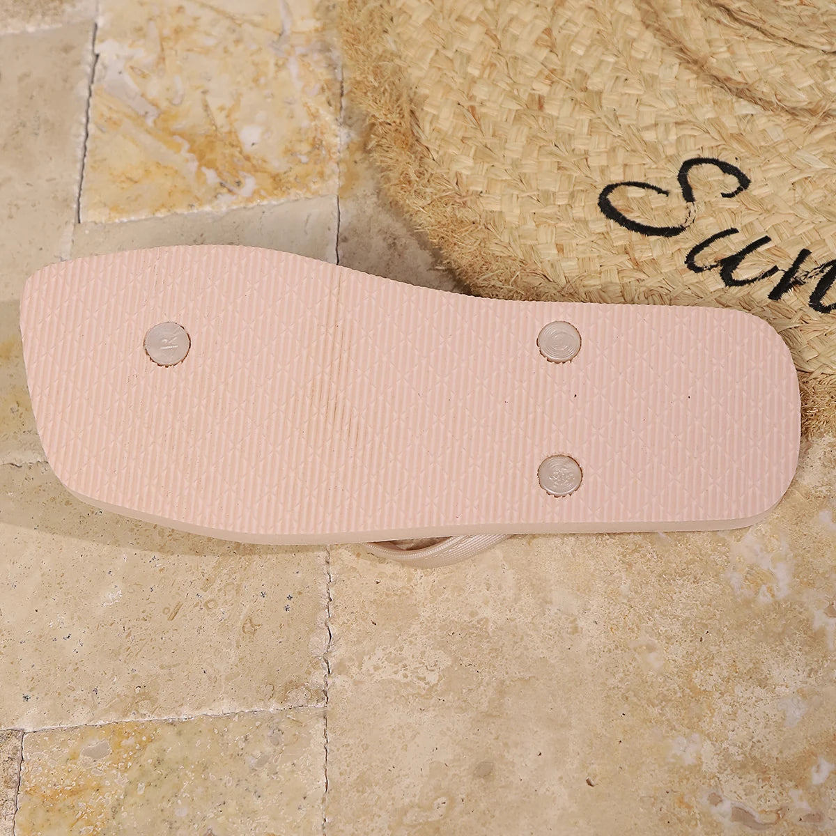 Summer Flats Flip Flops 2025 New Outer Wear Slippers Non-Slip Women's Beach Flip Flops