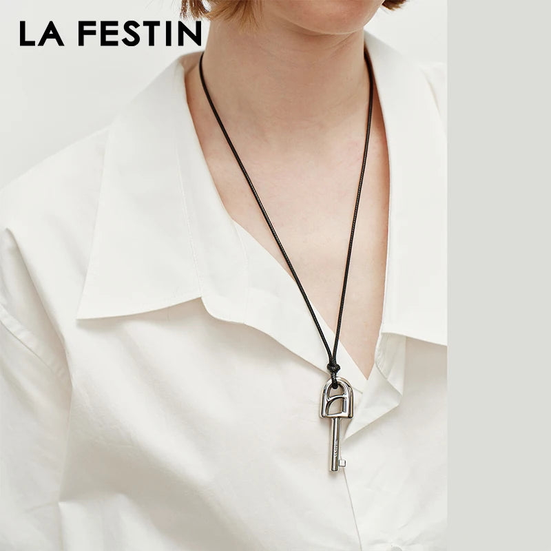 LA FESTIN Bag Charm Keychain 2026