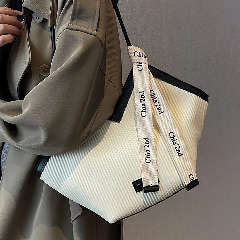 PU Leather Heart-Shaped Tote Bag