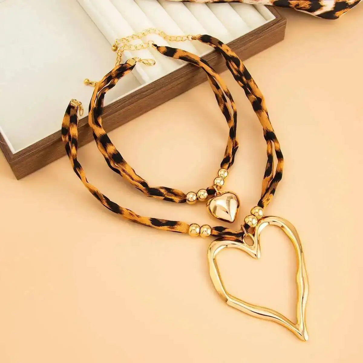 Leopard Heart Pendant Necklace Set