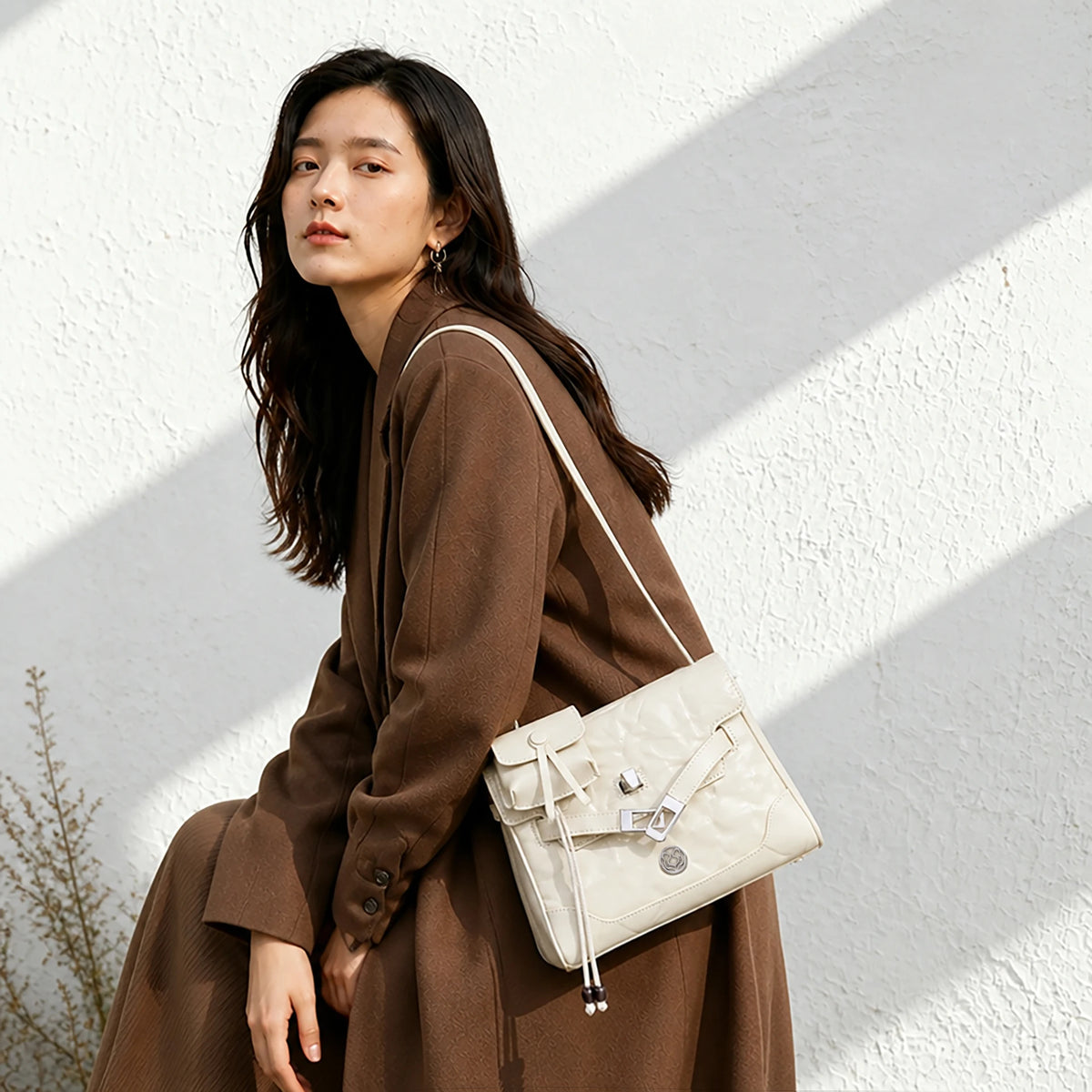 FOXER Wrinkled Leather Crossbody Bag