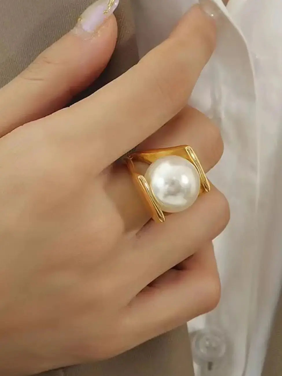 A Y-Shaped French-Style Imitation Pearl Ring, a Stylish and