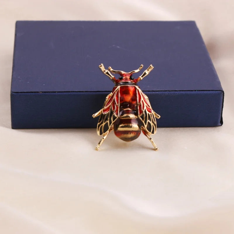 SKEDS Luxury Exaggerated Vintage Women Crystal Bee Brooch Pin Fashion Elegant Lady Exquisite Insect Rhinestone Badges