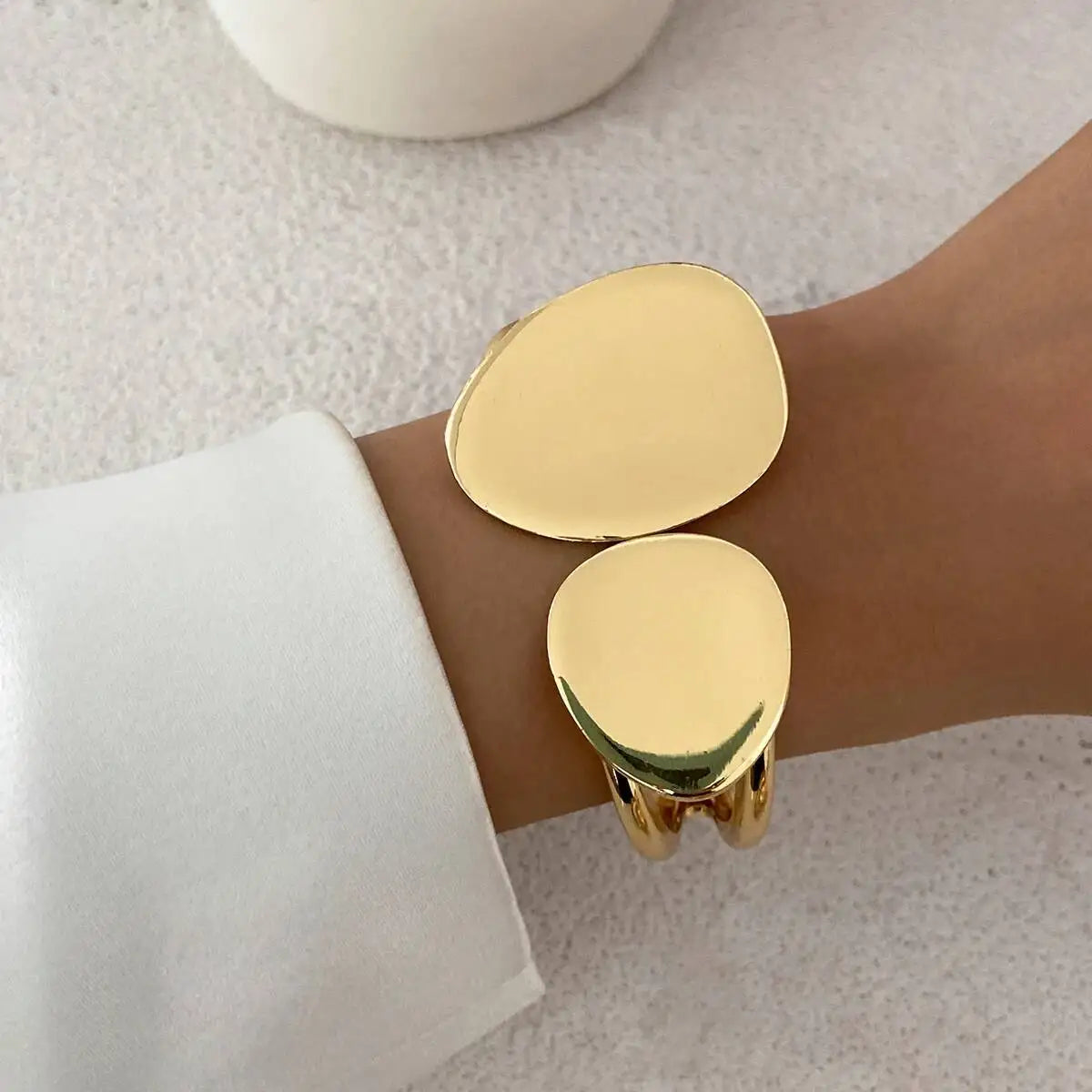 Glossy Wide Bracelet