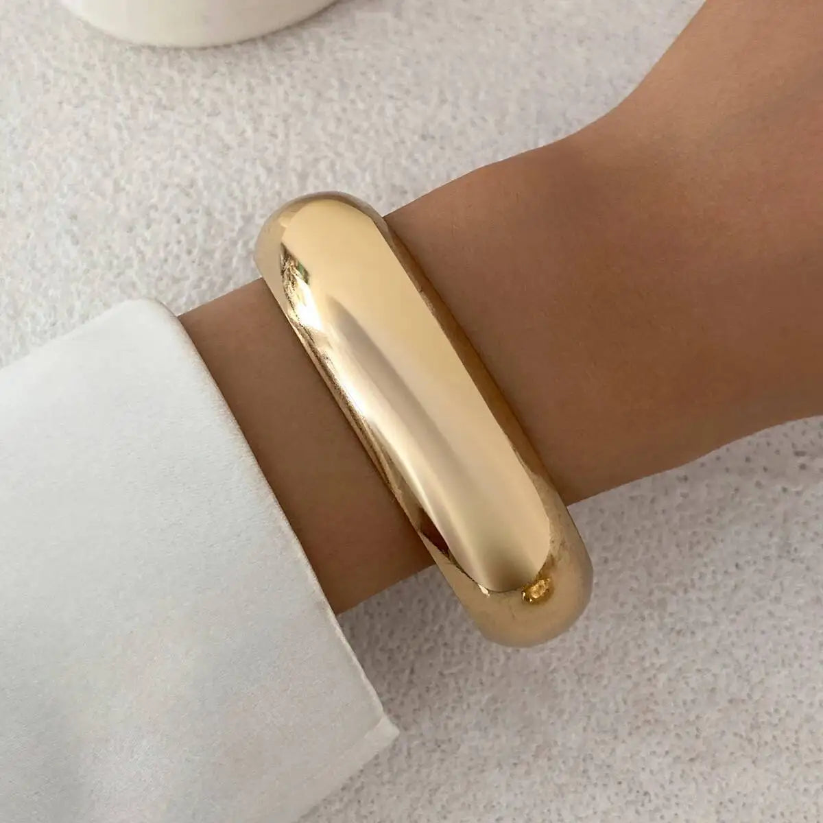 Glossy Wide Bracelet