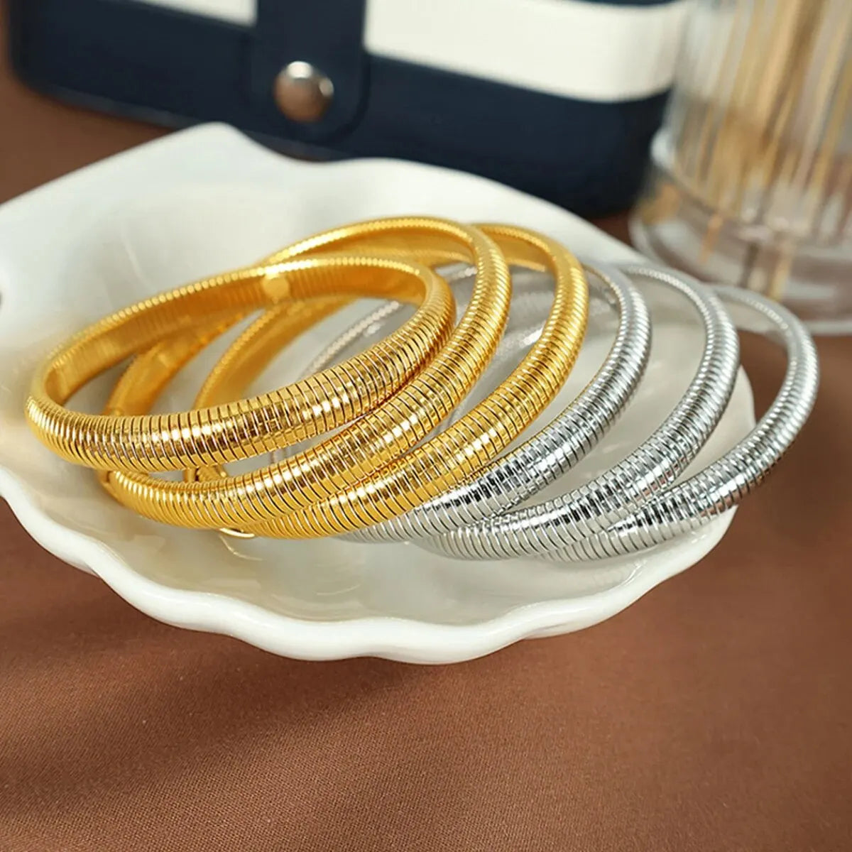 Waterproof Stainless Steel Retro Elasticity Thick Metal Polish Bracelet