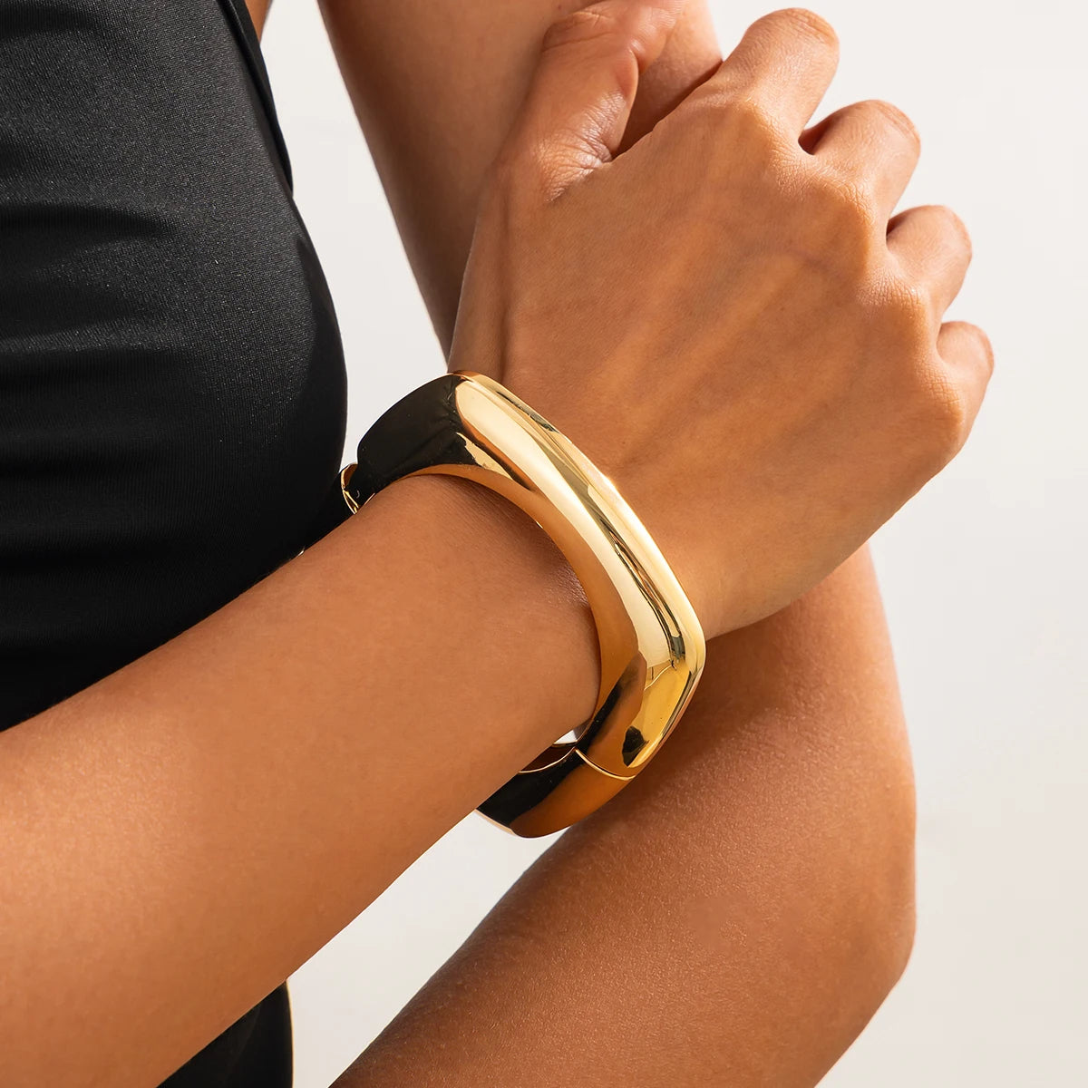 Simple Geometric Smooth Metal Cuff Bangles Trending Punk Gold Color Spring Bracelets