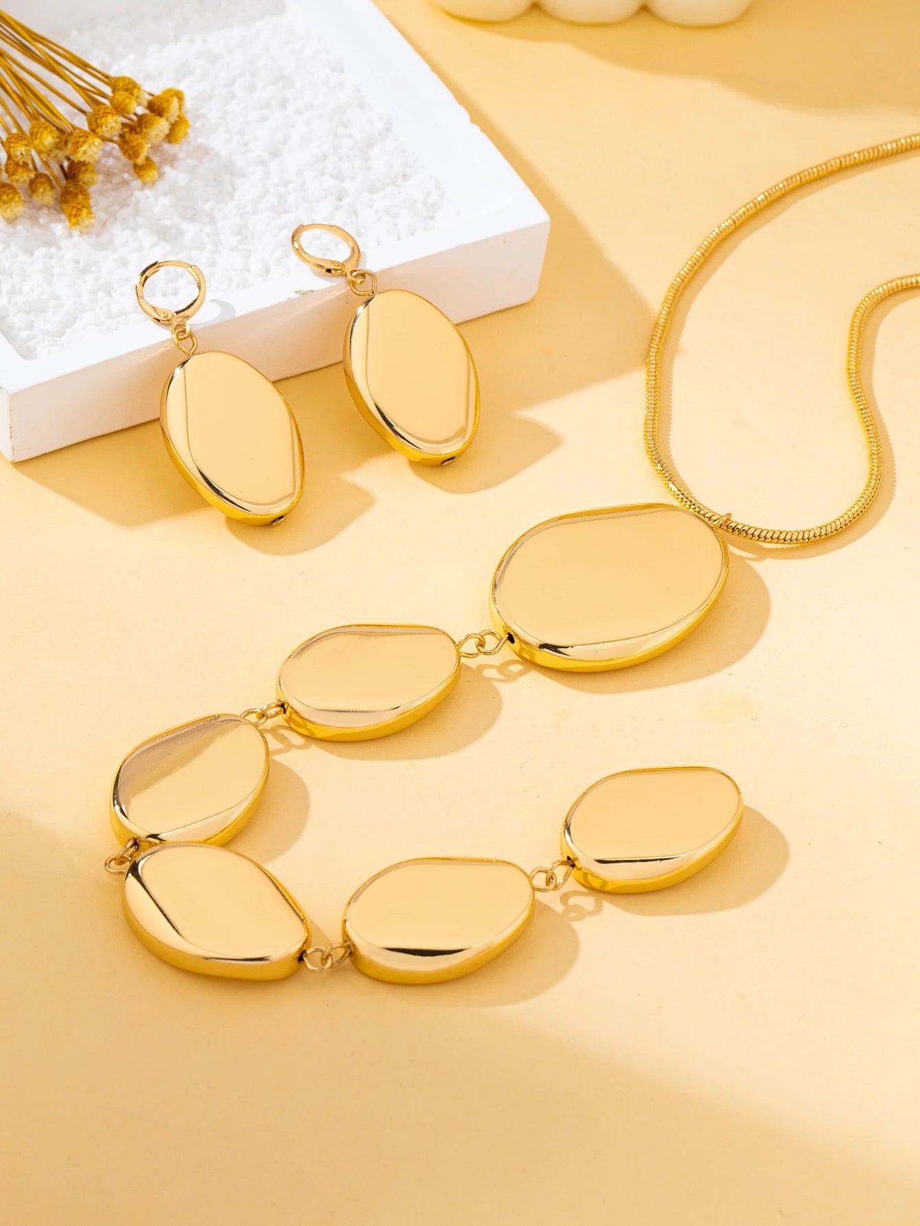3-Piece Set of European and American Style Metal Oval