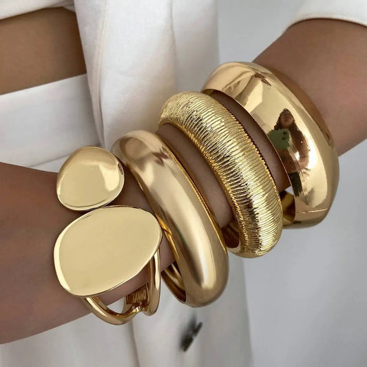 Glossy Wide Bracelet