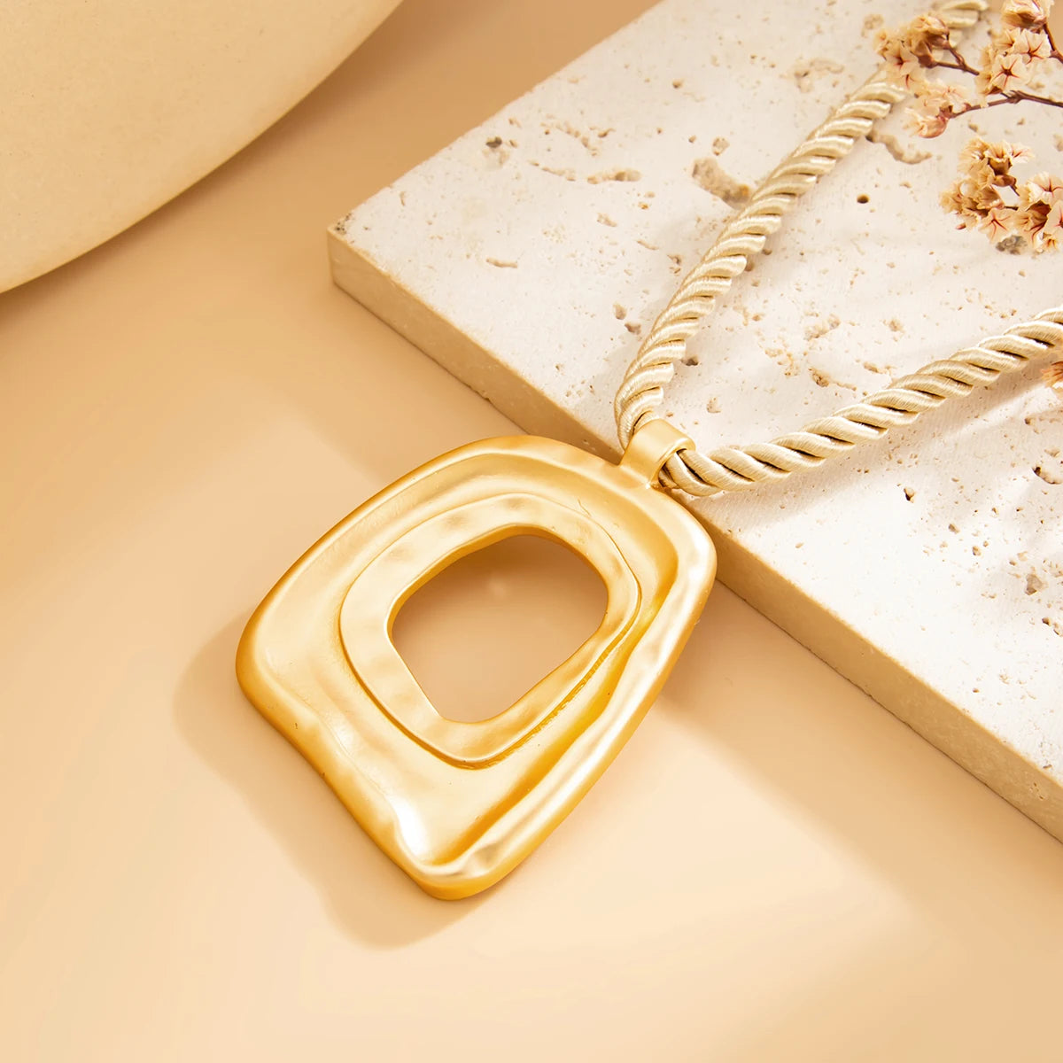 2 Styles Vintage Geometric Large Square Hollowout Pendant Necklace