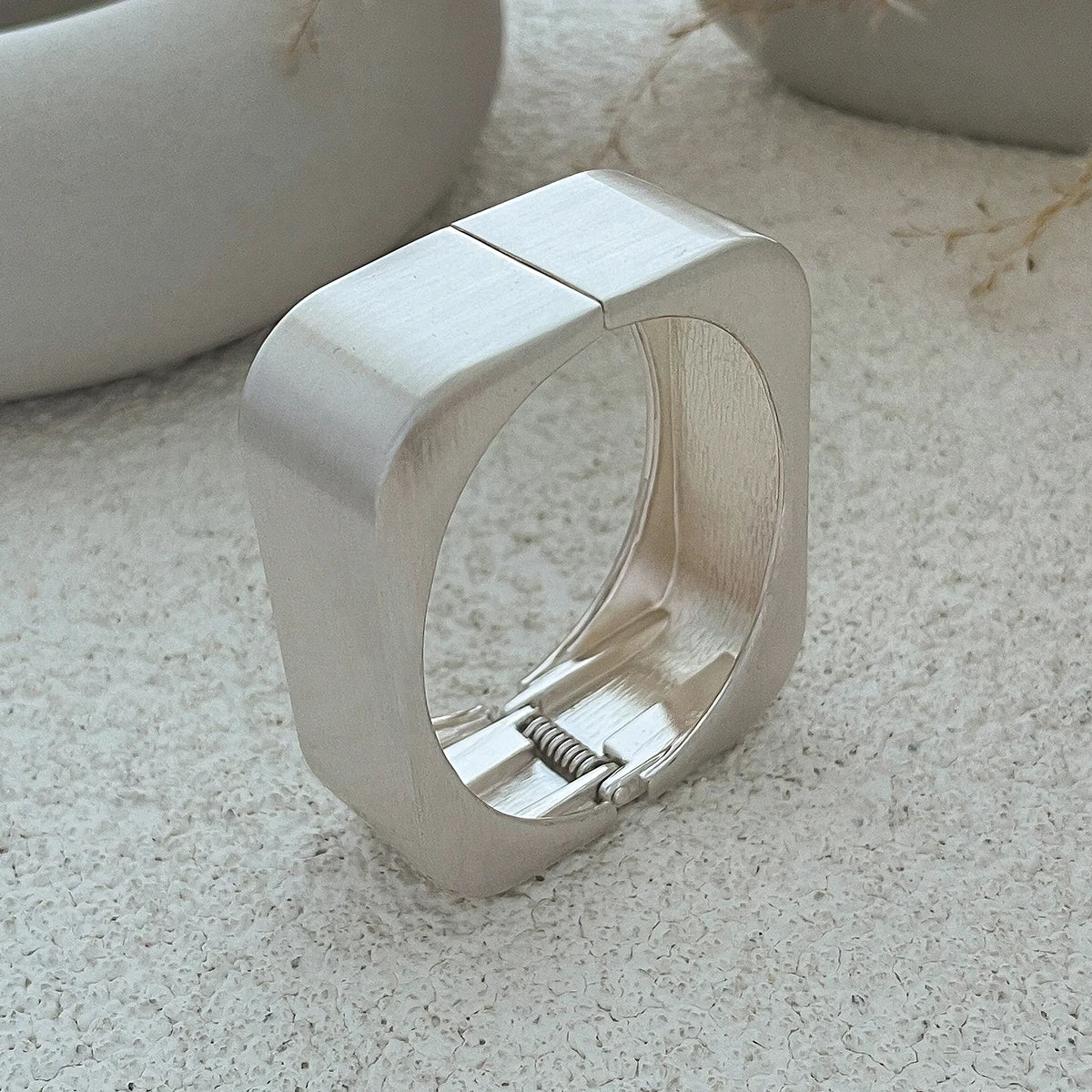 Simple Geometric Smooth Metal Cuff Bangles Trending Punk Gold Color Spring Bracelets