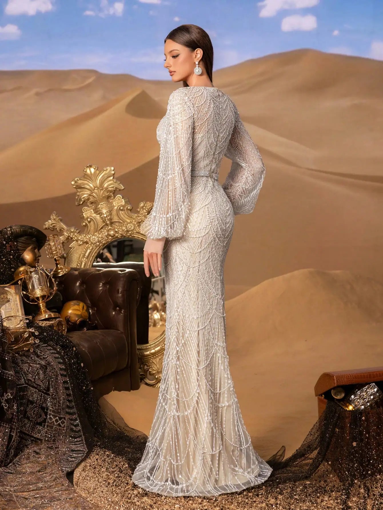 Elegant and luxurious sequined mermaid long-sleeved evening dresses, adorned with sparkling crystal beads.