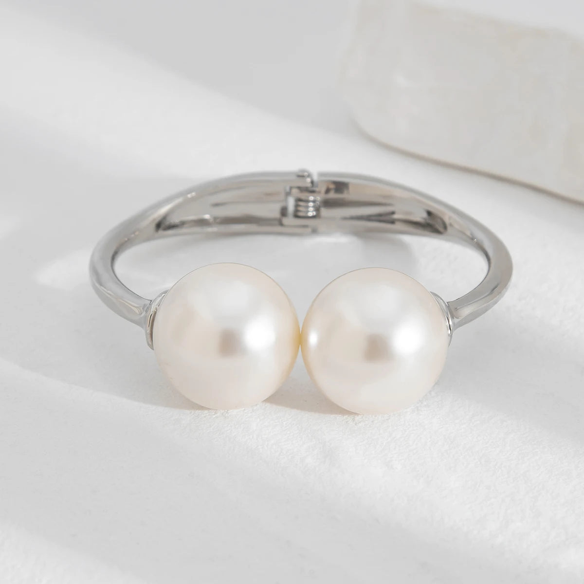 Punk Multilayer Snake Chain Open Spring Bangles Boho Large Imitation Pearl Cuff Bangles Bracelet
