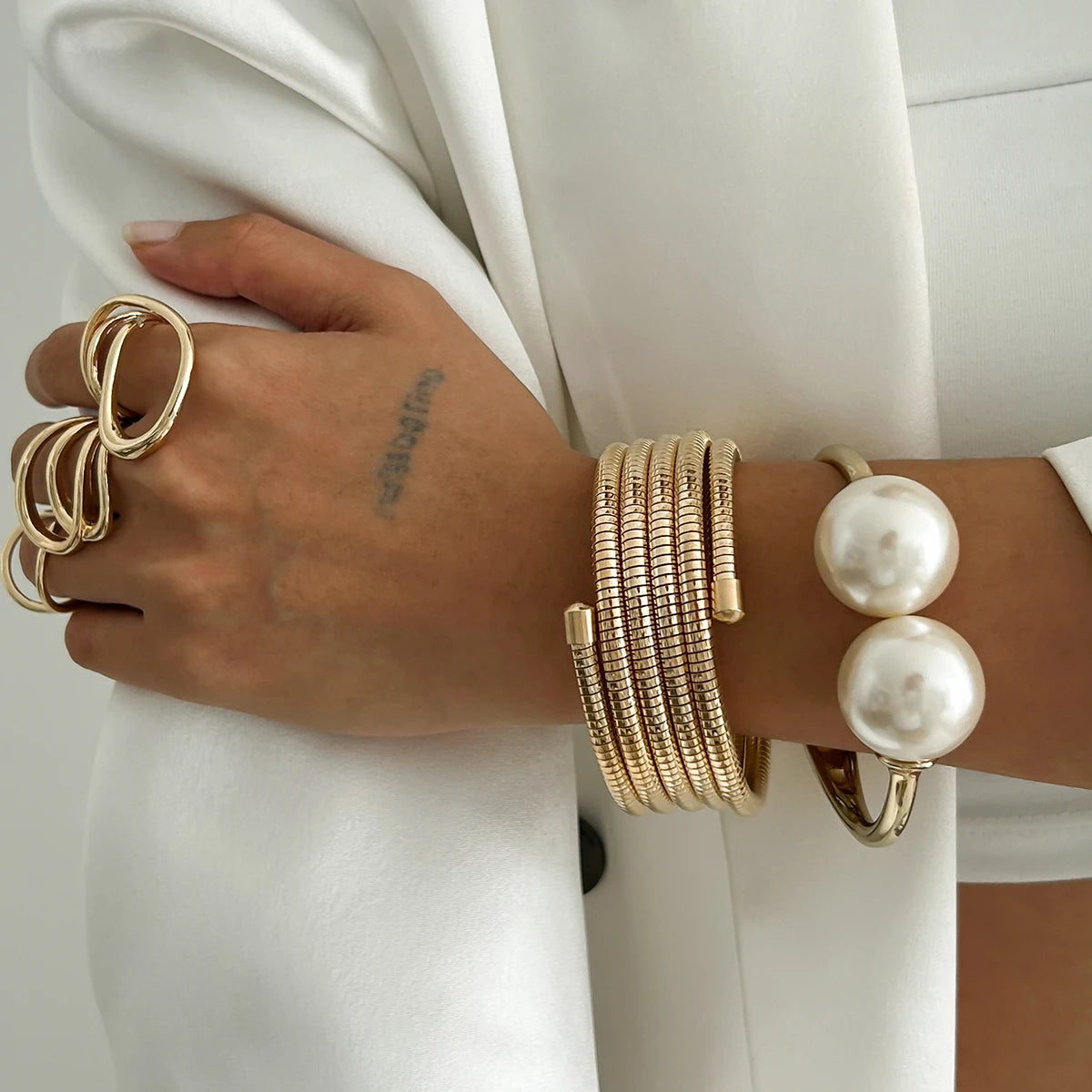 Punk Multilayer Snake Chain Open Spring Bangles Boho Large Imitation Pearl Cuff Bangles Bracelet