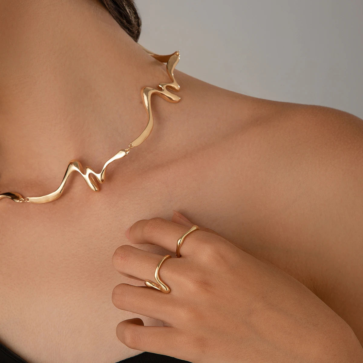 Vintage Metal Choker Necklace