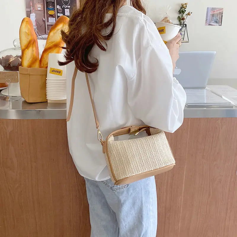 Summer Small Straw Handbag Shoulder Bag Woven Bucket Crossbody