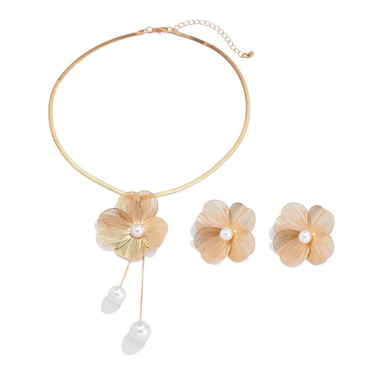Flower Pearl Necklace & Earrings Set