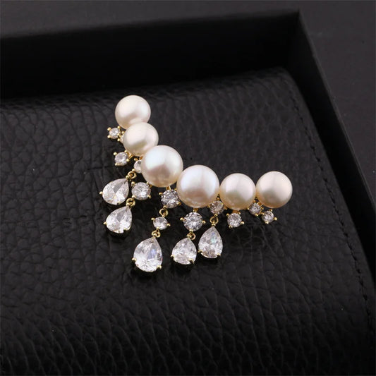 SKEDS Elegant Women  Pearl Pendant Brooch Badges Fashion Classic Laddy Exquisite Crystal Clothing Coat Suit Pin Corsages