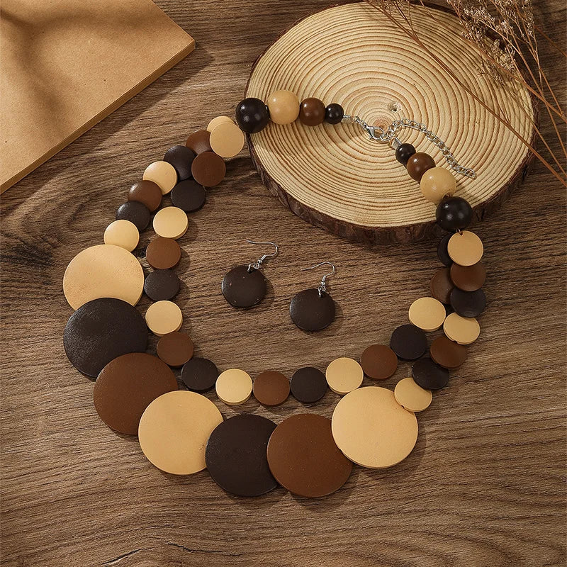 طقم مجوهرات نسائي بوهيمي متعدد الألوان من الخرز الخشبي الدائري مزدوج الطبقات وقلادة سميكة وأقراط، إكسسوارات عطلة الشاطئ